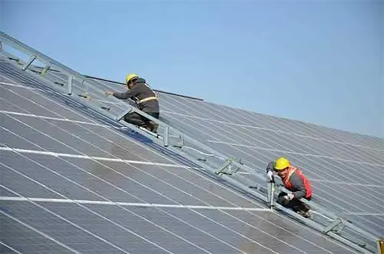 太阳能光伏组件密封胶夏季施工注意事项(图1) 太阳能光伏组件密封胶夏季施工注意事项(图1)
